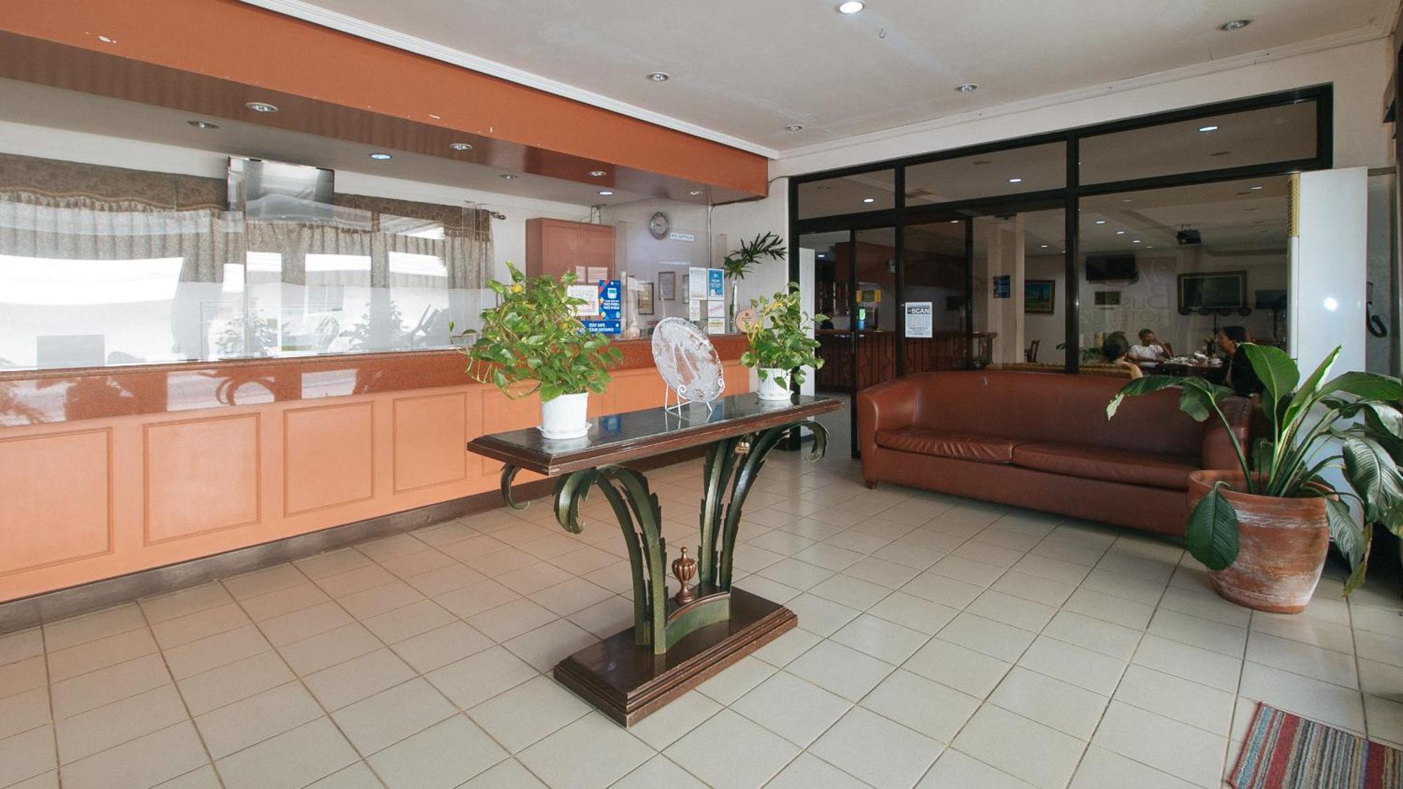 Bliss Hotel Dau Mabalacat Bagian luar foto