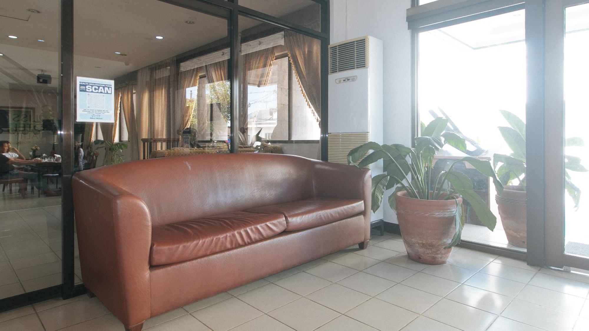 Bliss Hotel Dau Mabalacat Bagian luar foto